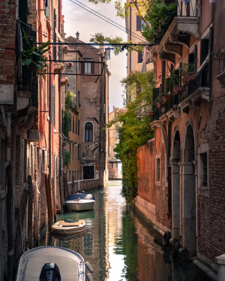 Un canale a Venezia, Italia